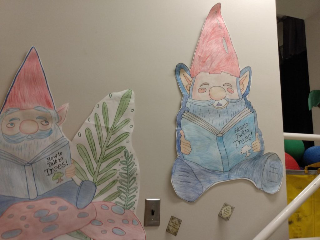 Book Fair Wall Decorations at Western Hills Elementary - Ann Visser